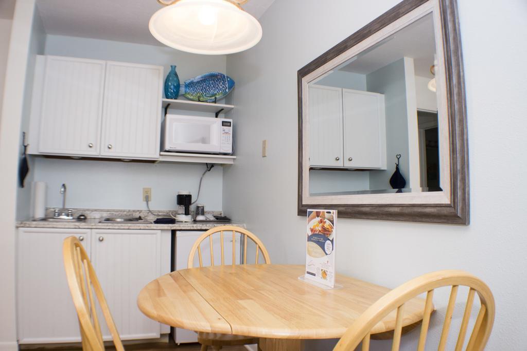 Marina Cay Bigfork Room photo