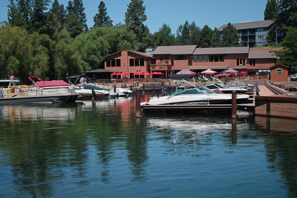 Marina Cay Bigfork Exterior photo