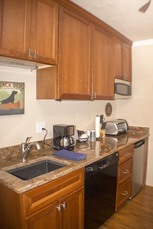 Marina Cay Bigfork Room photo